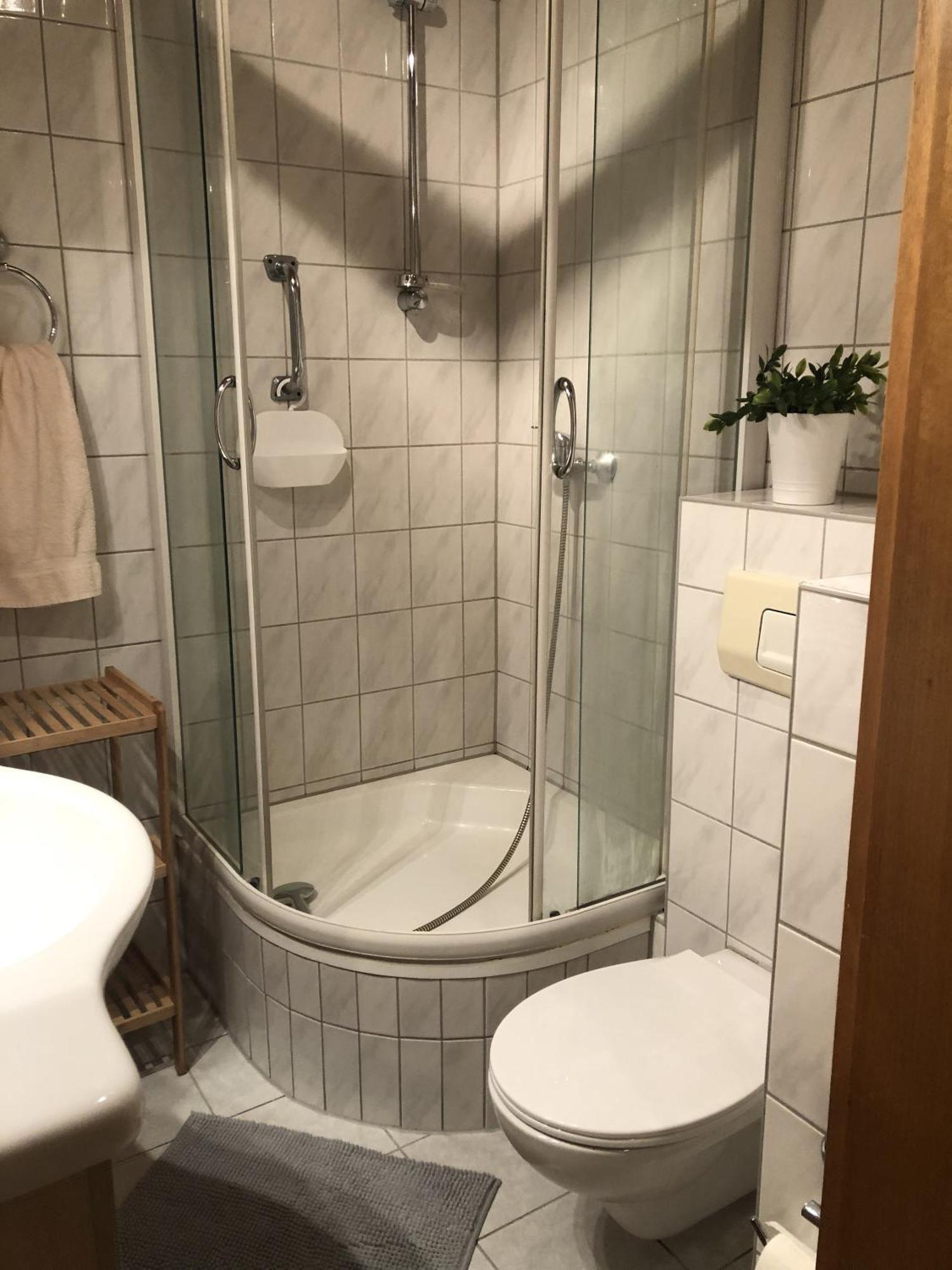Moderne Vollmoeblierte Wohnung Цвикау Екстериор снимка